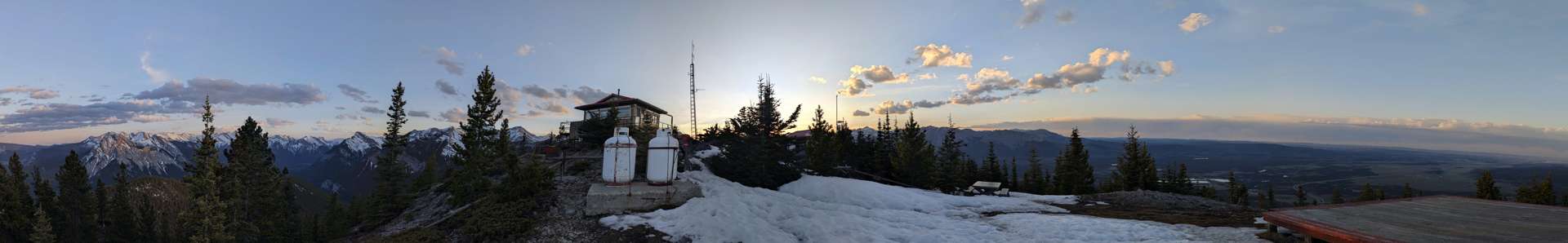 Panorama from the summit of Yates Mountain